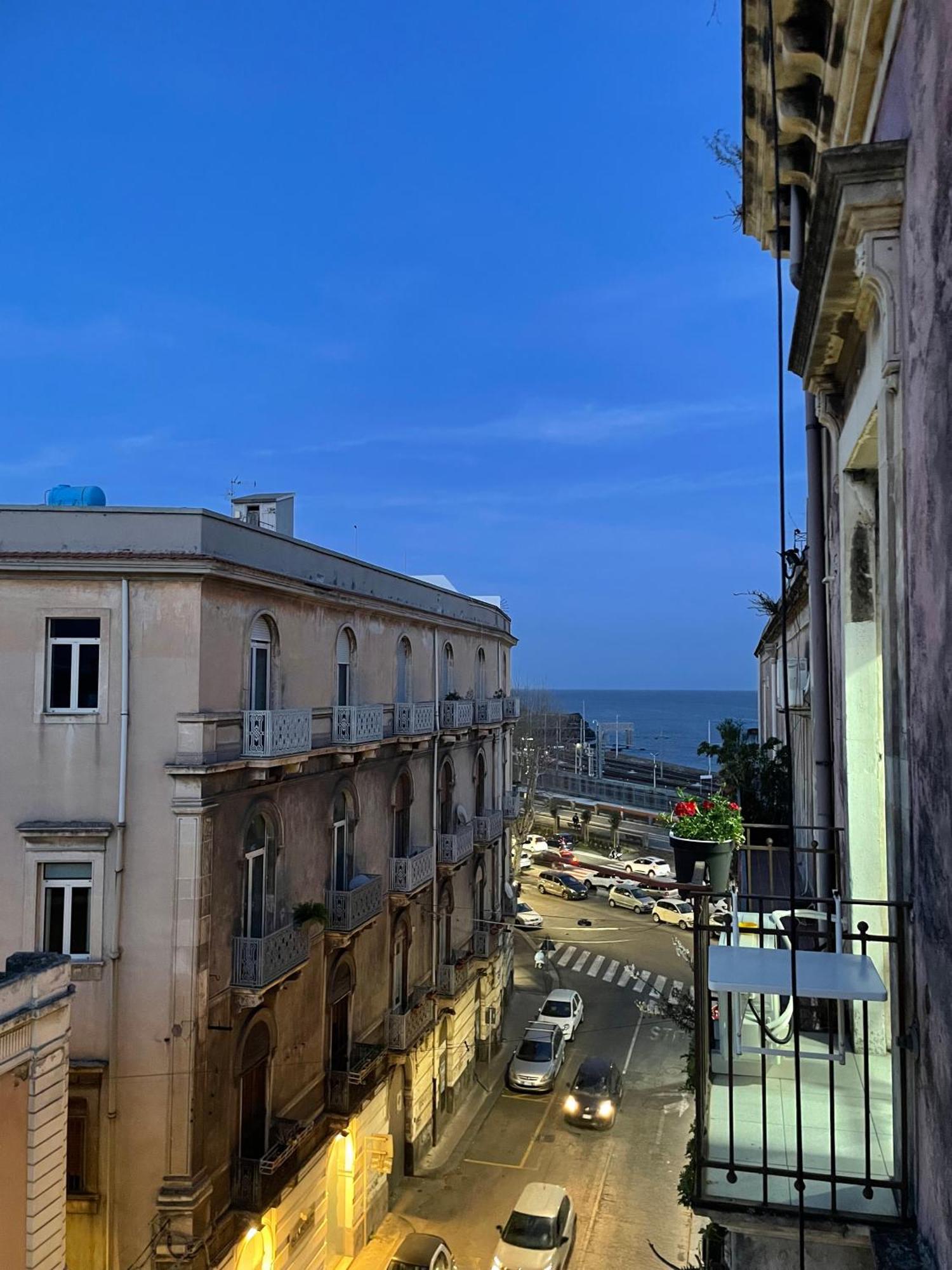 Storico17 Bed & Breakfast คาตาเนีย ภายนอก รูปภาพ